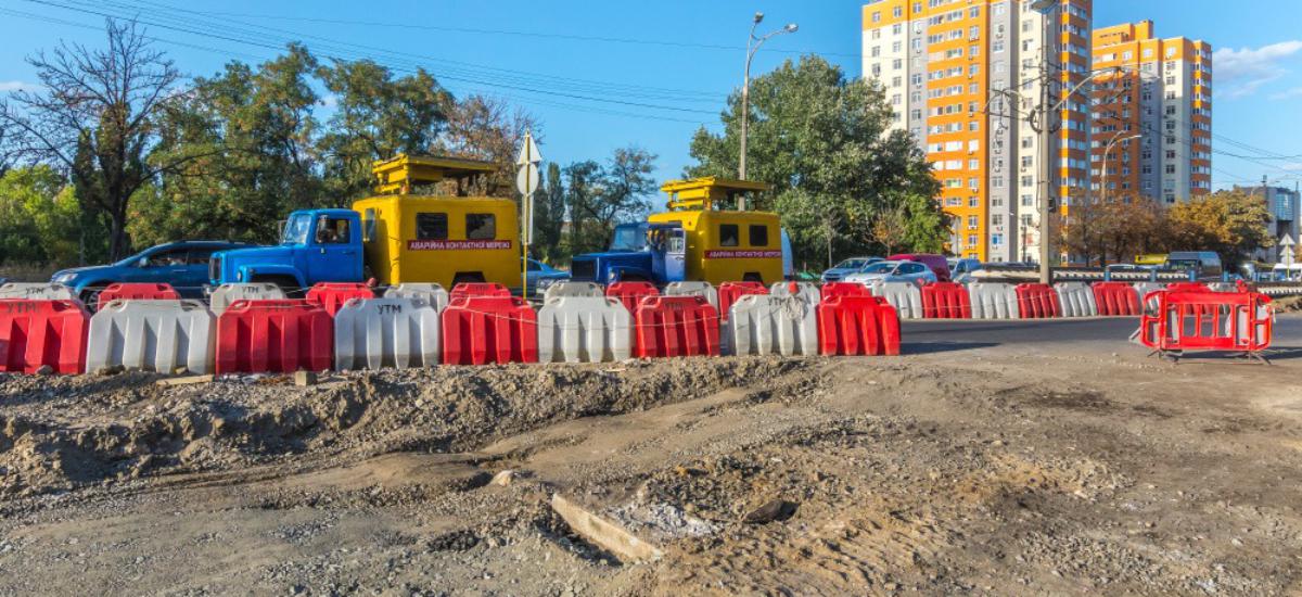 Рух однією смугою Борщагівського шляхопроводу незабаром поновлять