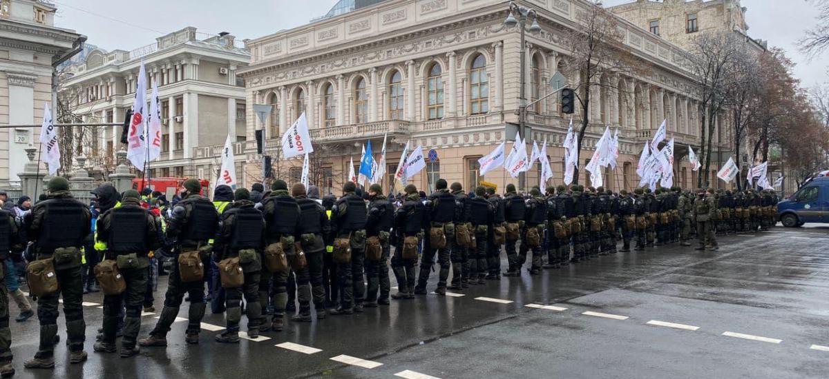 SaveФОП вимагають скасування заборони на підприємницьку діяльність з 8 по 24 січня 2021 року