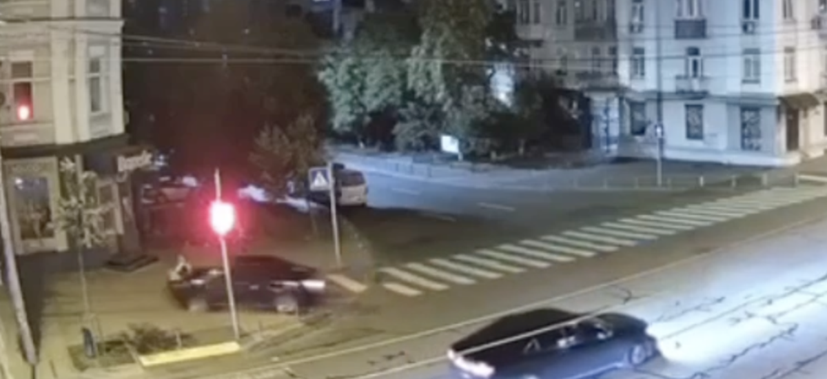 У Києві працівник прокуратури збив жінку на тротуарі та втік — затриманий. Справа під контролем Генпрокурора