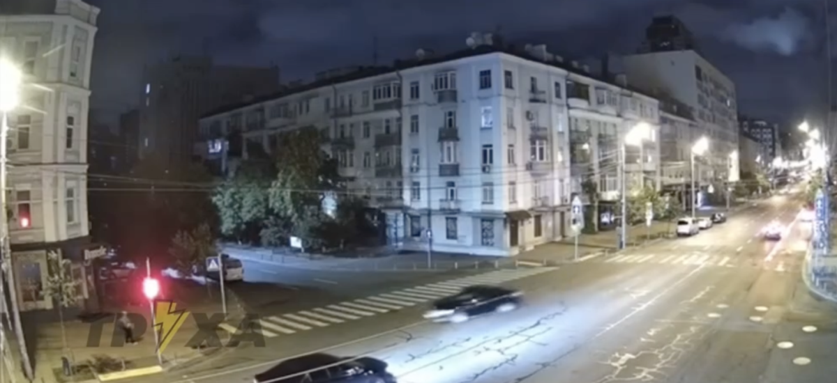 У Києві працівник прокуратури збив жінку на тротуарі та втік — затриманий. Справа під контролем Генпрокурора