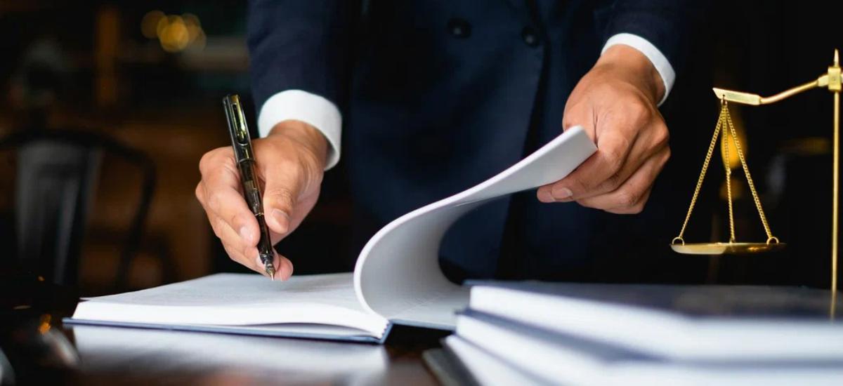 РАУ дозволила засновникам адвокатських бюро без статусу залишатися власниками