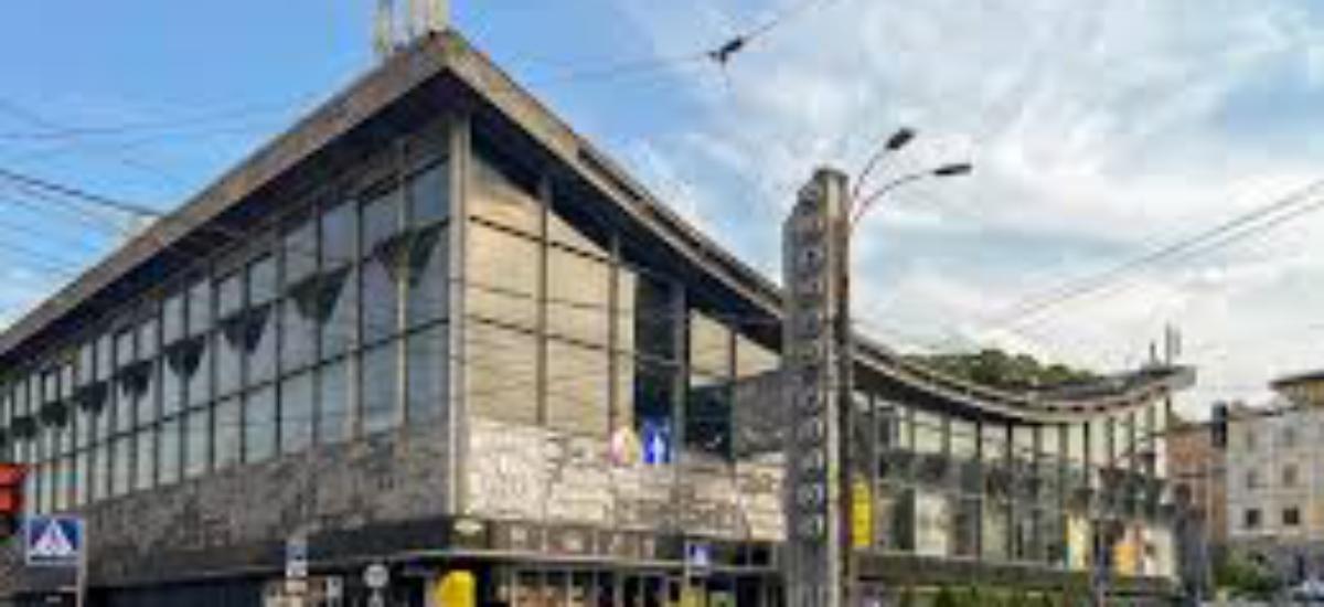 Київ вкладає 32 мільйони в Житній ринок — який збирається продати або здати в оренду на 30 років