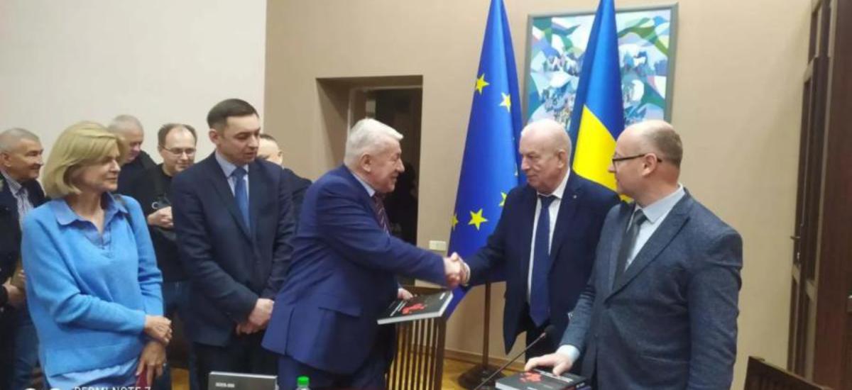 “Переговори – це не слабкість”. Генерал Вовк про Гіркіна, Мінськ і можливий сценарій завершення війни