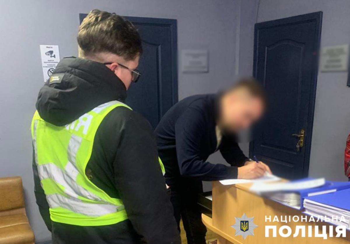 Понад 600 тисяч гривень збитків на ремонті шкільної вентиляції – повідомлено про підозру керівнику управління освіти Святошинської РДА