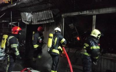 В Киеве горел на рынок "Оболонь"