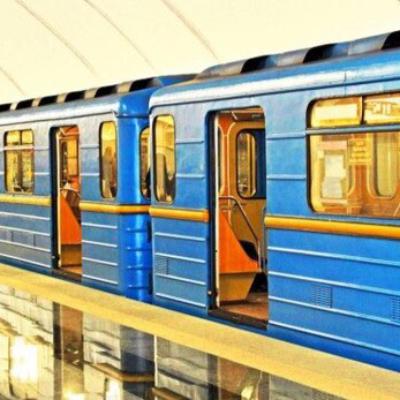 С понедельника в метро ограничат количество пассажиров