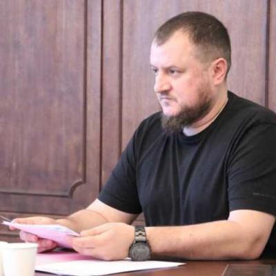 Депутат Київоблради Роман Буковський активно проводить операції з майном за заниженими цінами — слідчі органи вже придивляються